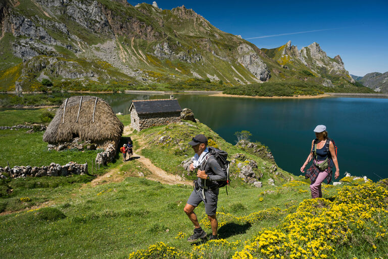 Asturias, Spain, June 2022. Hiking to Lago del Valle is a 6 km hike through flora, fauna, geology and landscape. In Asturias the steep Cantabrian Mountains, with their rolling green valleys meet the coastline where they abruptly drop off into the deep blue Cantabrian Sea. Bears & Waves presents a 100% tailor-made travel program that invites you to explore the natural diversity of the Spanish region of Asturias. Photo by Frits Meyst / MeystPhoto.com